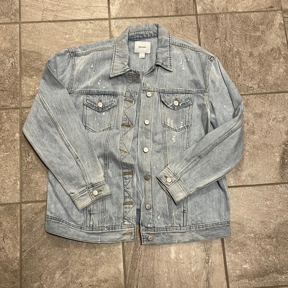 Old Navy Jean Jacket. Light wash. Women’s size large. - Picture 1 of 4